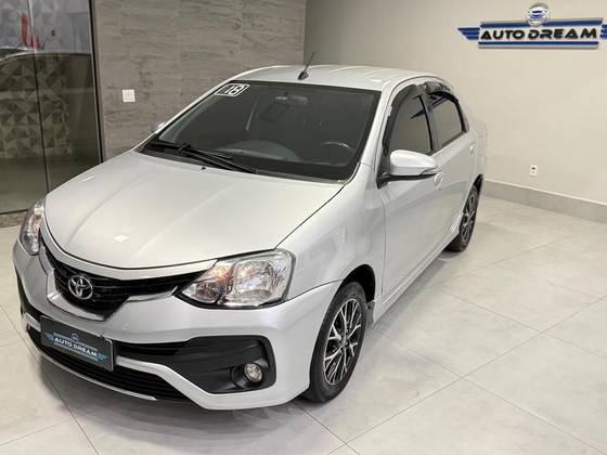 TOYOTA ETIOS 1.5 PLATINUM SEDAN 16V FLEX 4P AUTOMÁTICO